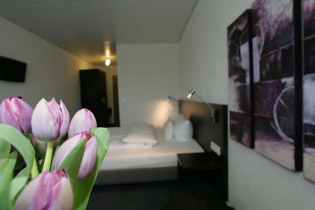 Hotel Baeren Gaertringen Номер фото
