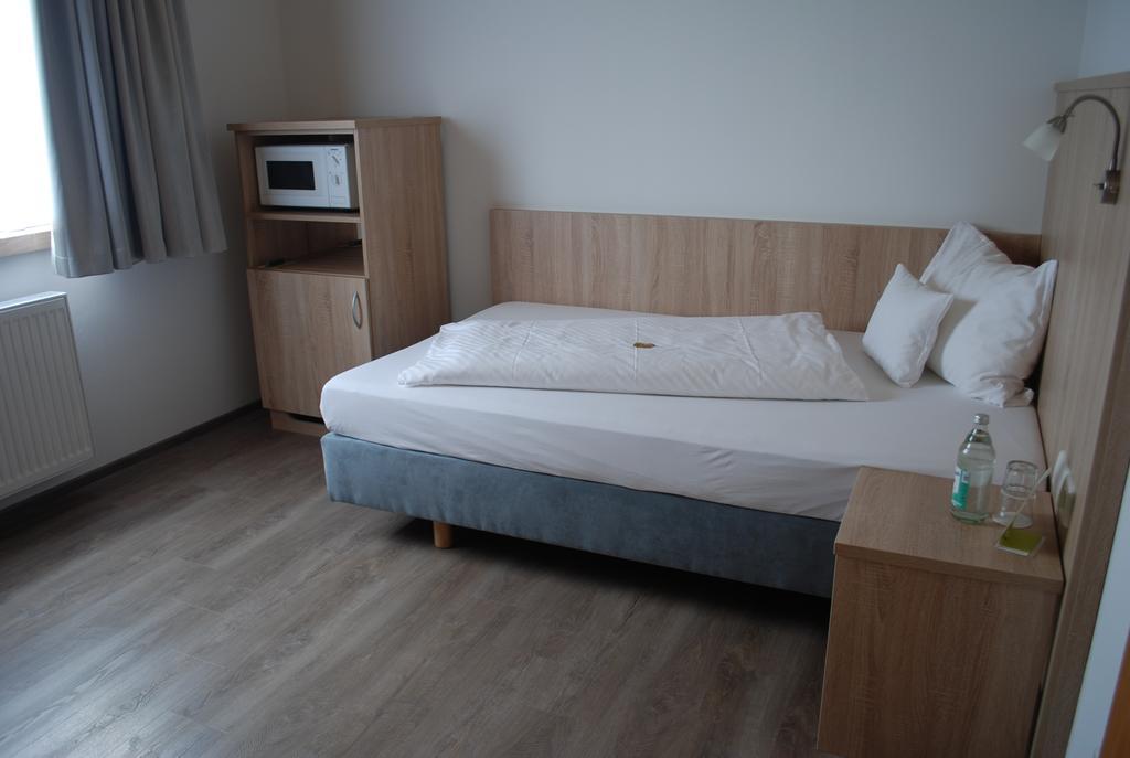 Hotel Baeren Gaertringen Екстер'єр фото